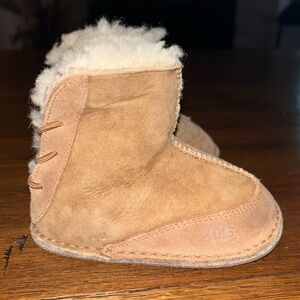 UGG infant Boo boots - medium in chestnut